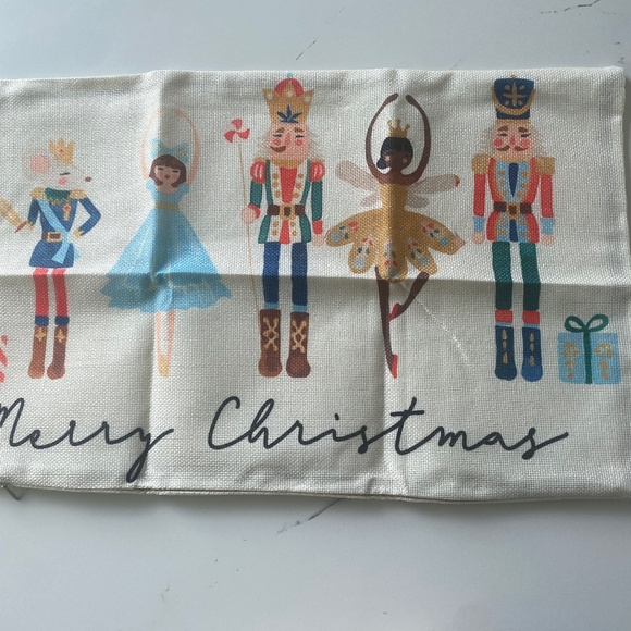 NWOT Christmas pillow cover 12 x 18” cover - Picture 1 of 4